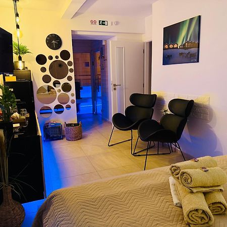 Sauna Studio Near Centre/Airport Прага Екстериор снимка